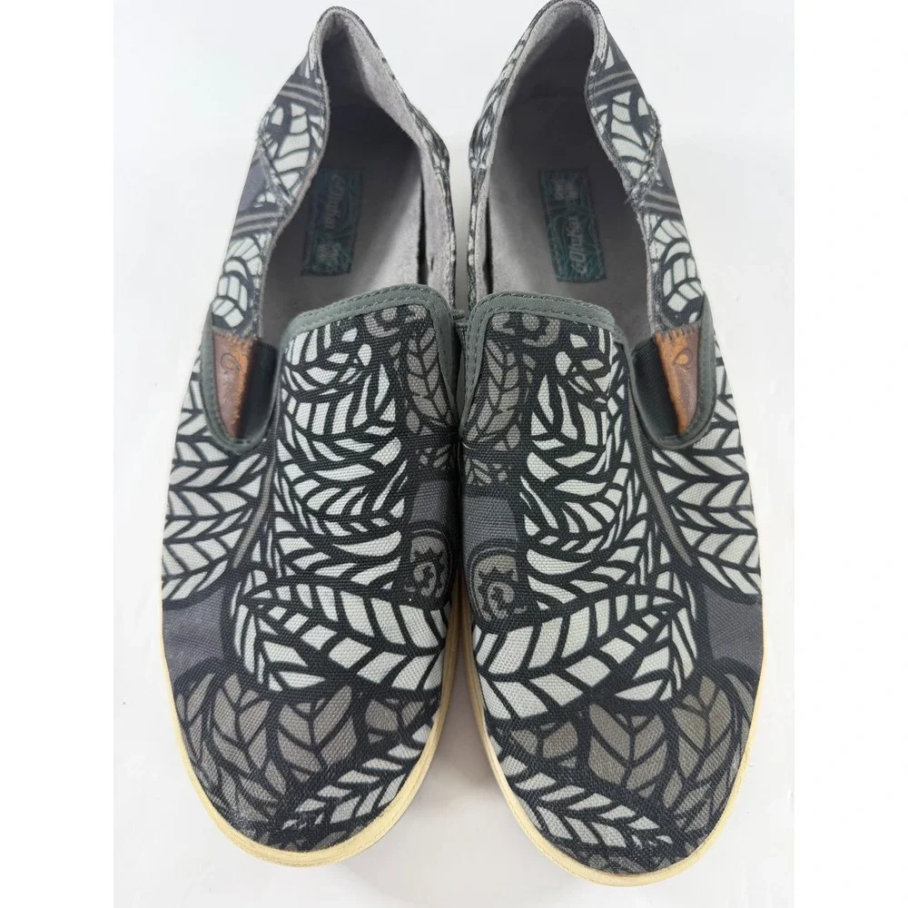 OluKai Kahu Pow Wow Mens 10 Grey Black Leaf Print Slip On Shoes 10372-6CWR